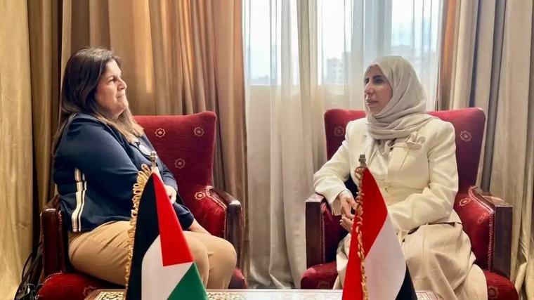 وزيرة الخارجية: القضية الفلسطينية بالنسبة لليمنيين قضية حق وعدالة متجذرة في وجدانهم وضميرهم الوطني