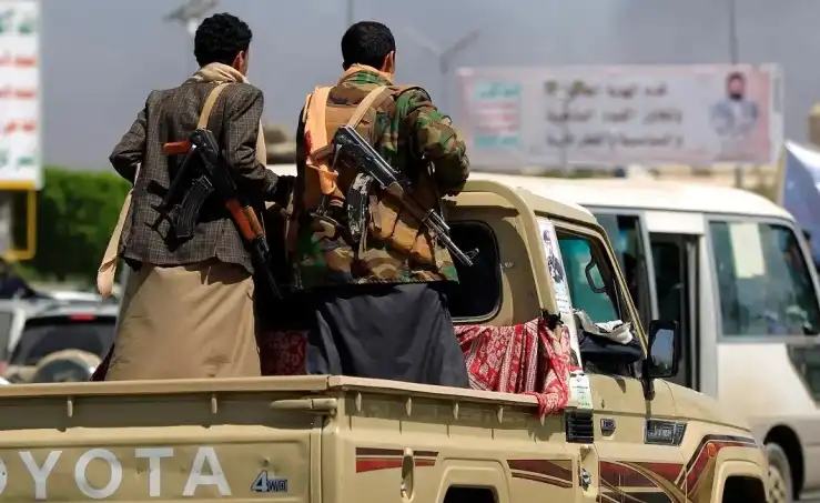 تصعيد مليشيات الحوثي الإرهابية يتسبب في نزوح أكثر من ألفي أسرة في تعز والحديدة